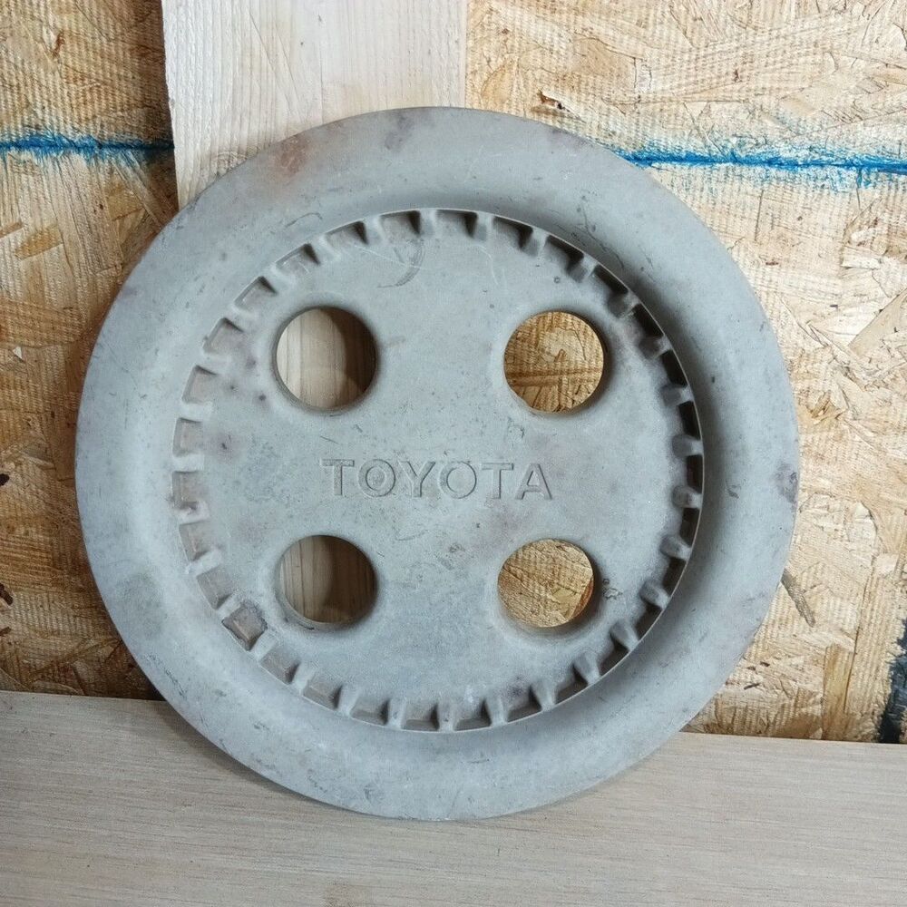 1988-1991 Toyota Corolla GTS Wheel Center Cap